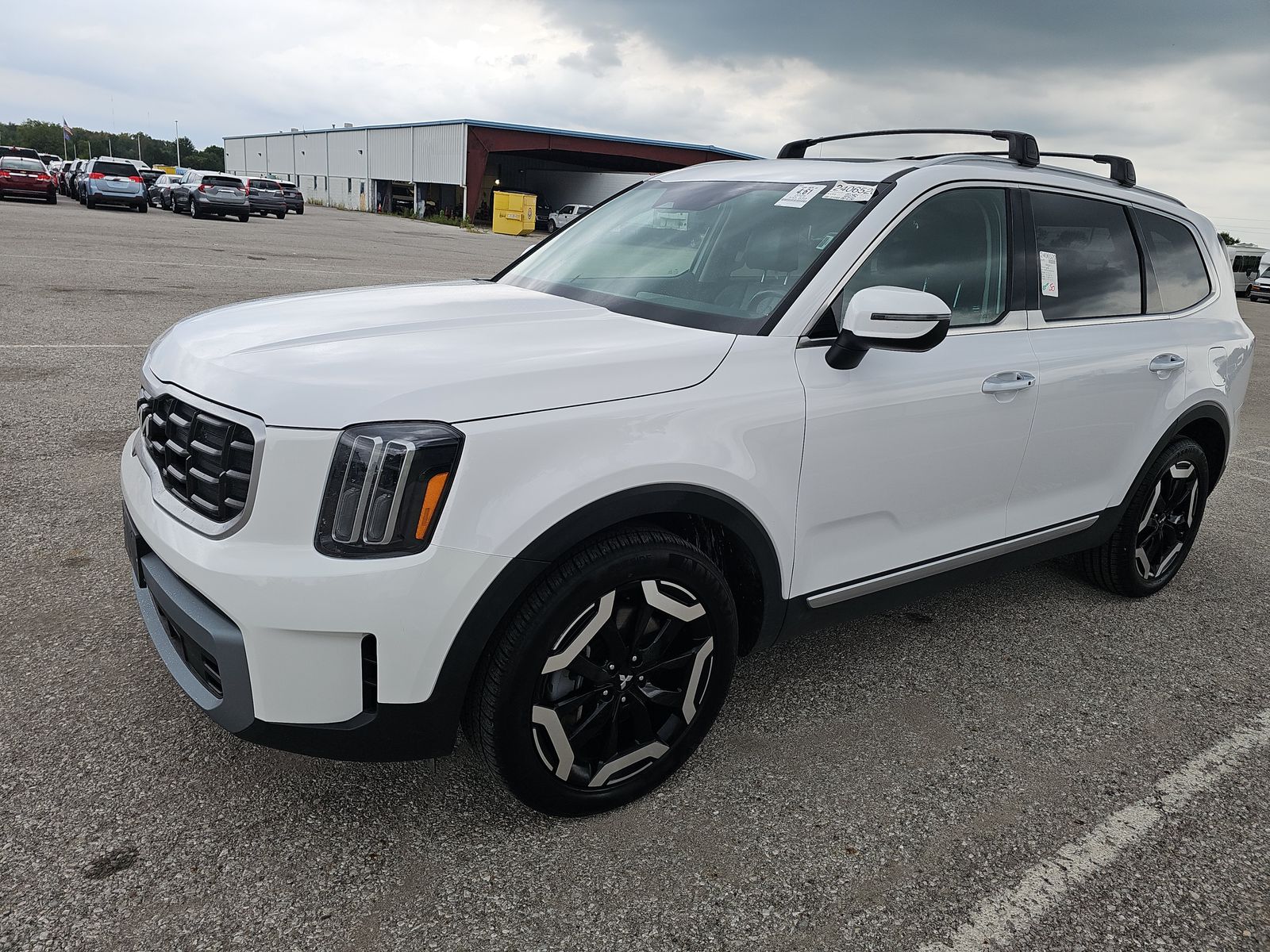 2025 Kia Telluride S · Dealer-auction research source vehicle