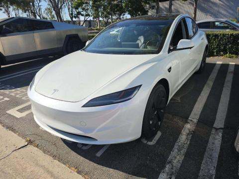 2025 Tesla Model 3 Long Range auction research vehicle
