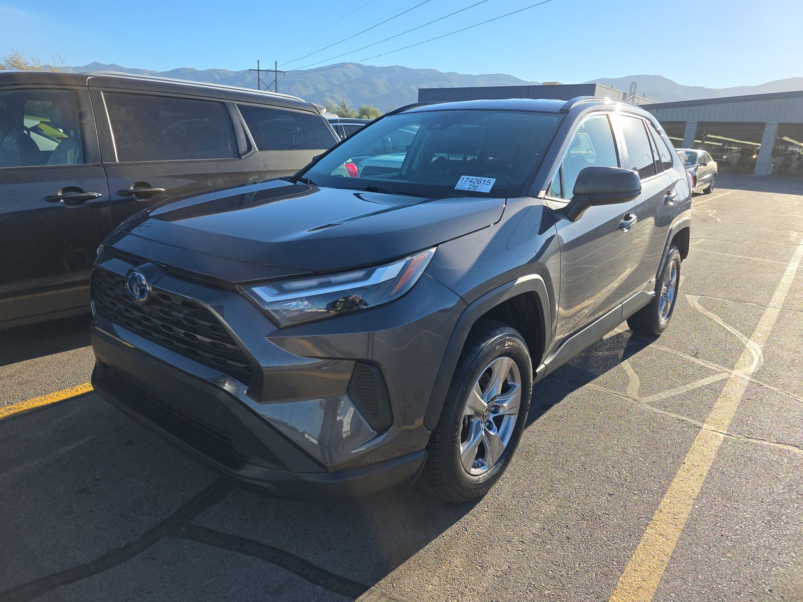 2024 Toyota RAV4 HYBRID LE · Dealer-auction research source vehicle