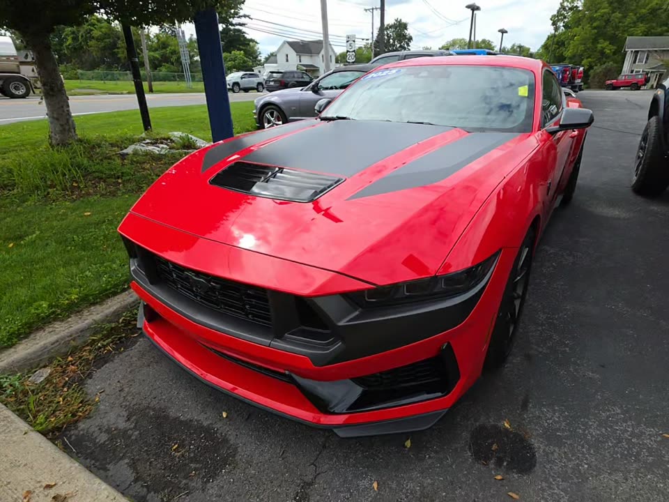 2025 Ford Mustang Dark Horse photo