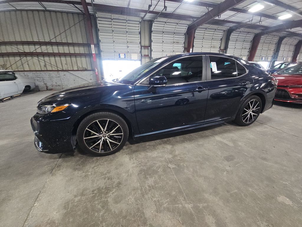 2021 Toyota Camry SE photo