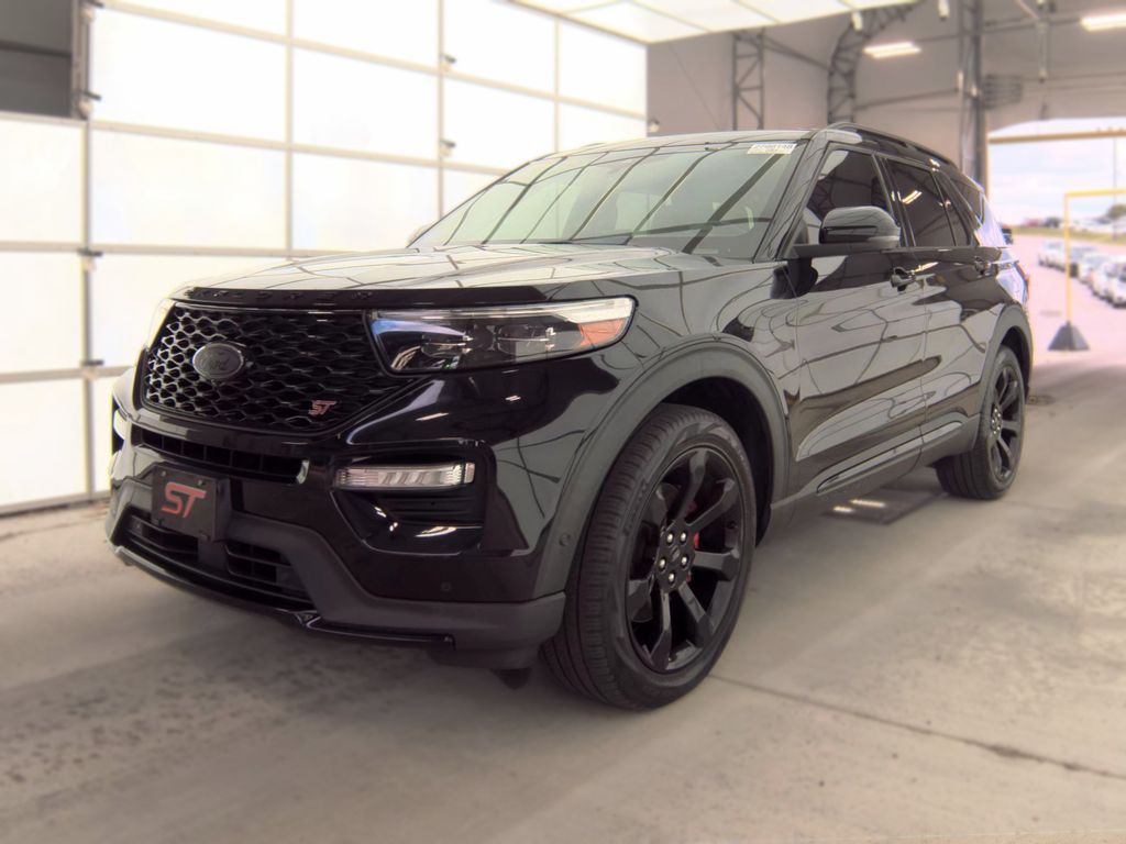 2021 Ford Explorer ST photo
