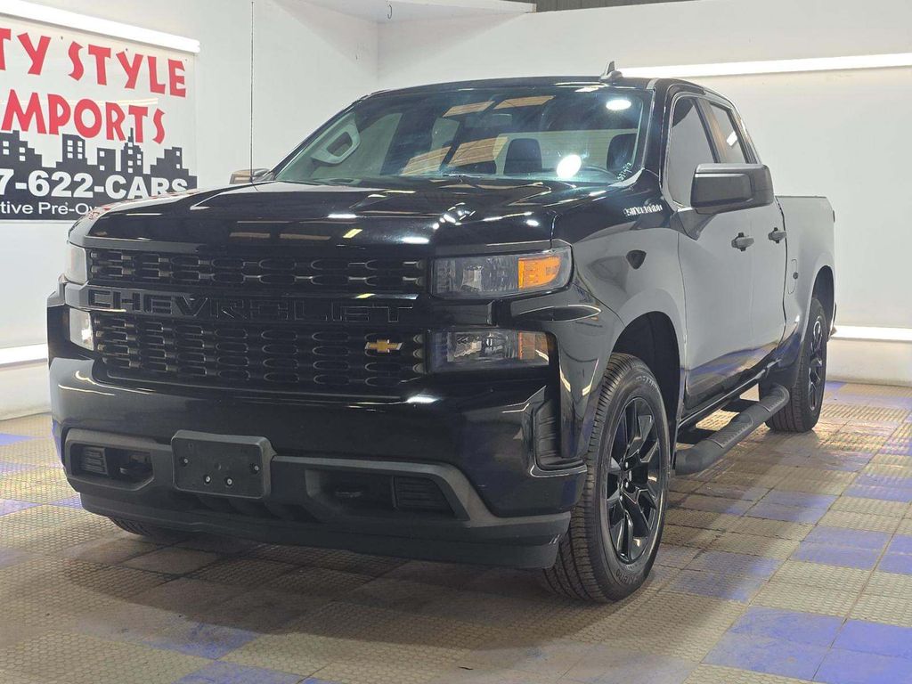 2021 Chevrolet 1500 Custom photo