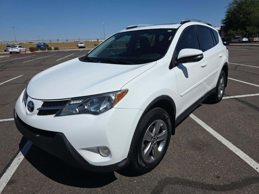 2015 Toyota RAV4 XLE photo