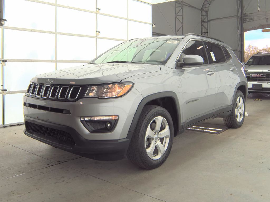 2018 Jeep Compass Latitude photo