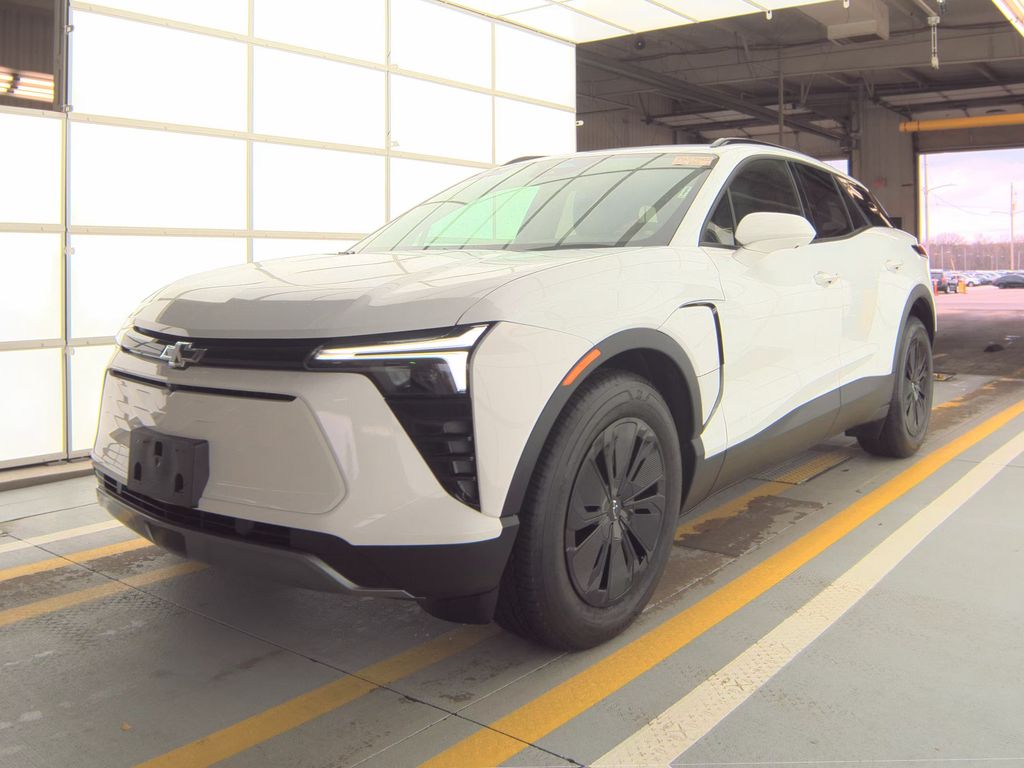 2025 Chevrolet Blazer FWD LT photo