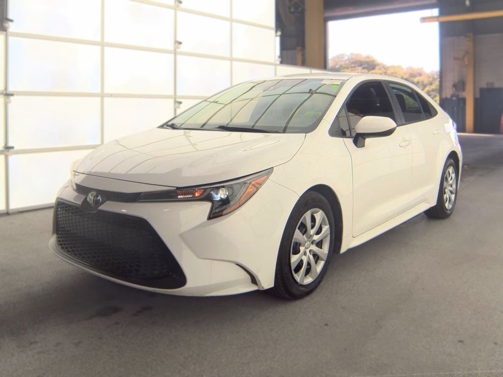 2021 Toyota Corolla LE photo