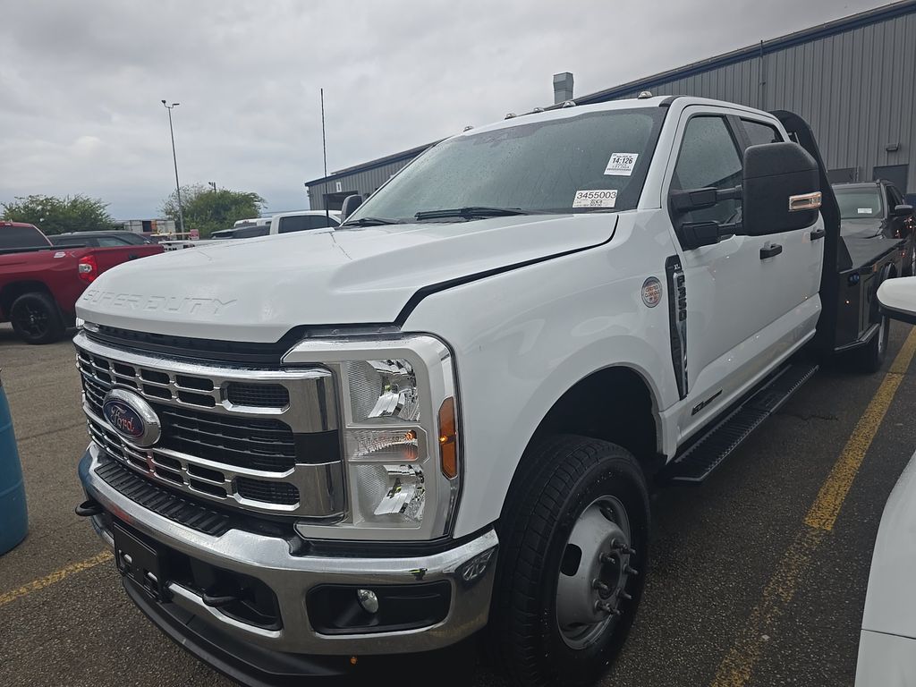 2024 Ford F-350 DRW XL photo