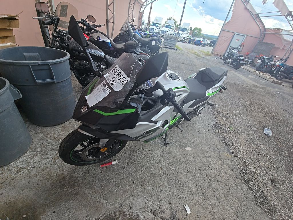 2024 Kawasaki Ninja 7 ABS photo