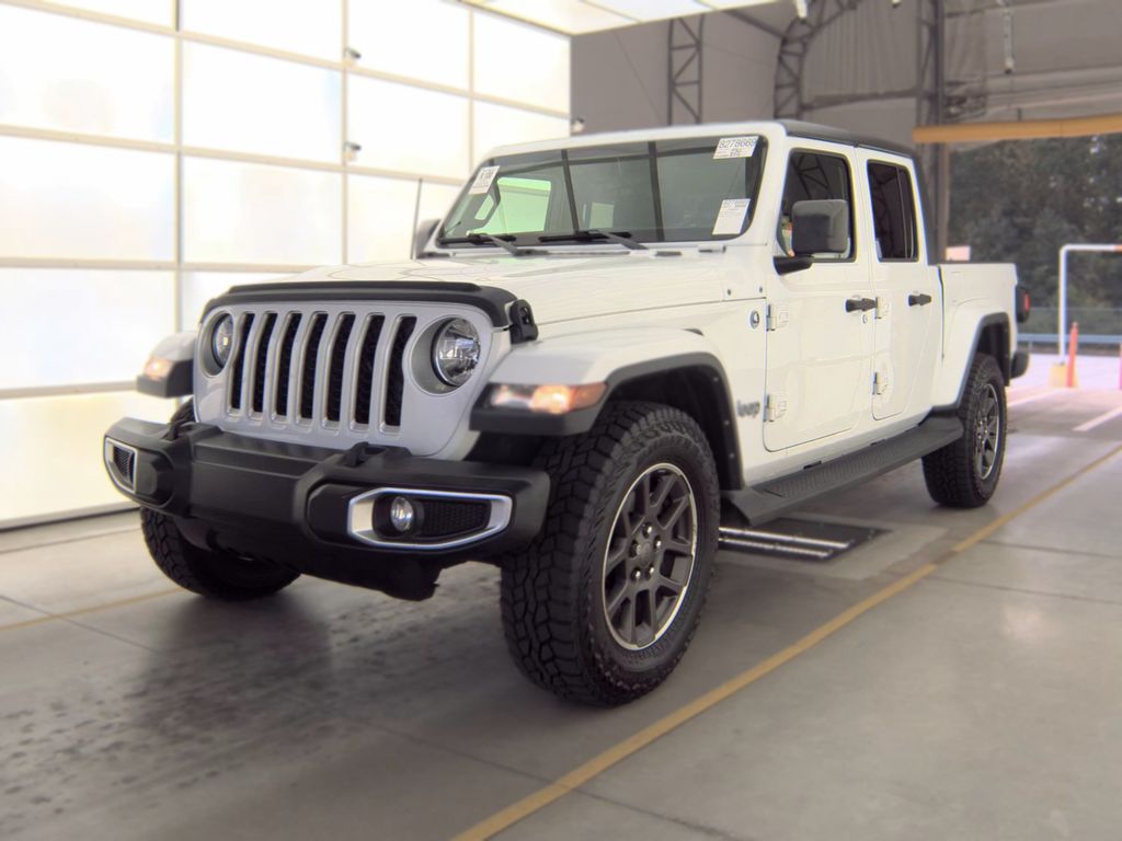 2021 Jeep OVL Overland photo