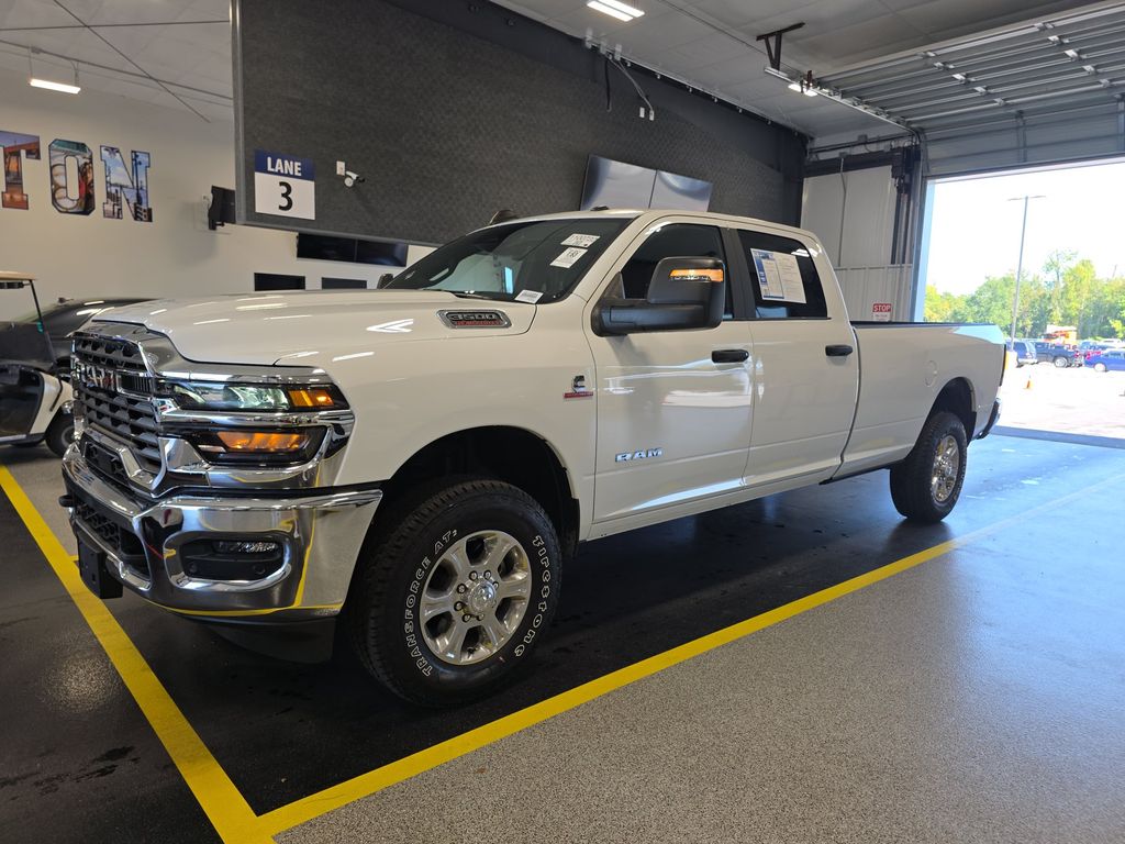 2025 Ram 3500 BIG Horn photo