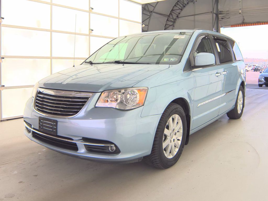 2016 Chrysler Town & Country Touring photo