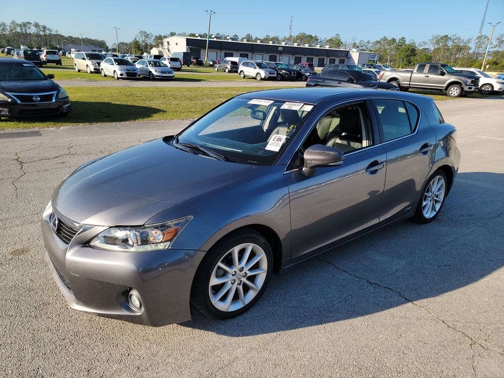 2013 Lexus CT Hybrid photo