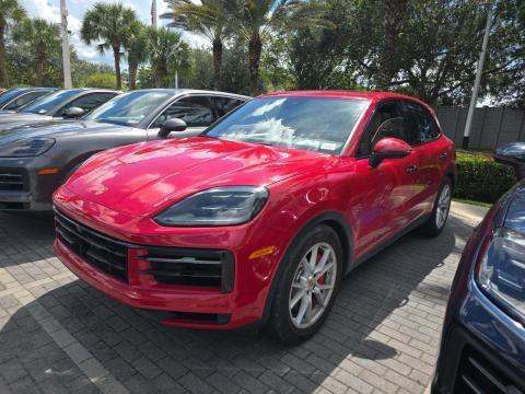 2025 Porsche Cayenne S photo
