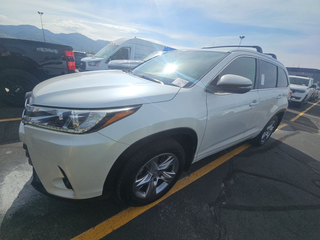 2019 Toyota Highlander Limited photo