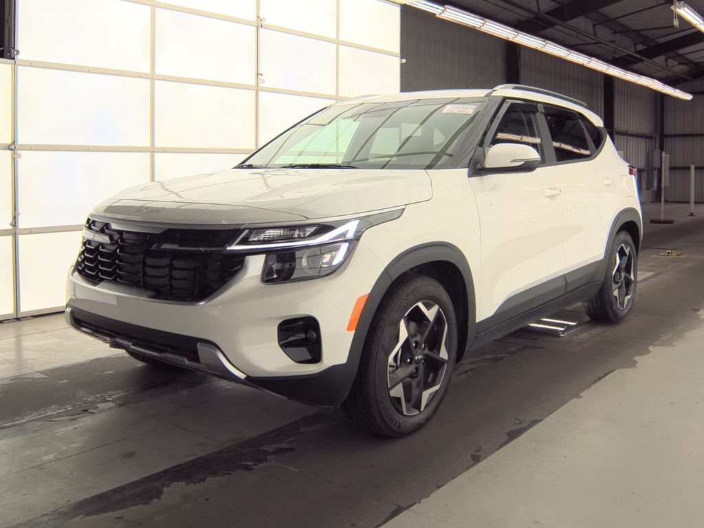 2025 Kia Seltos S photo
