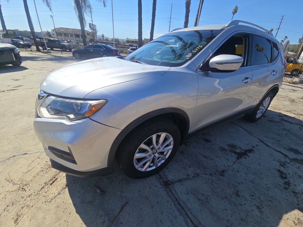 2017 Nissan Rogue SV photo