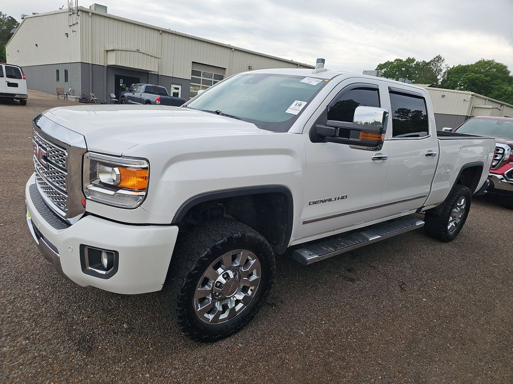 2019 GMC Sierra 2500HD Denali photo