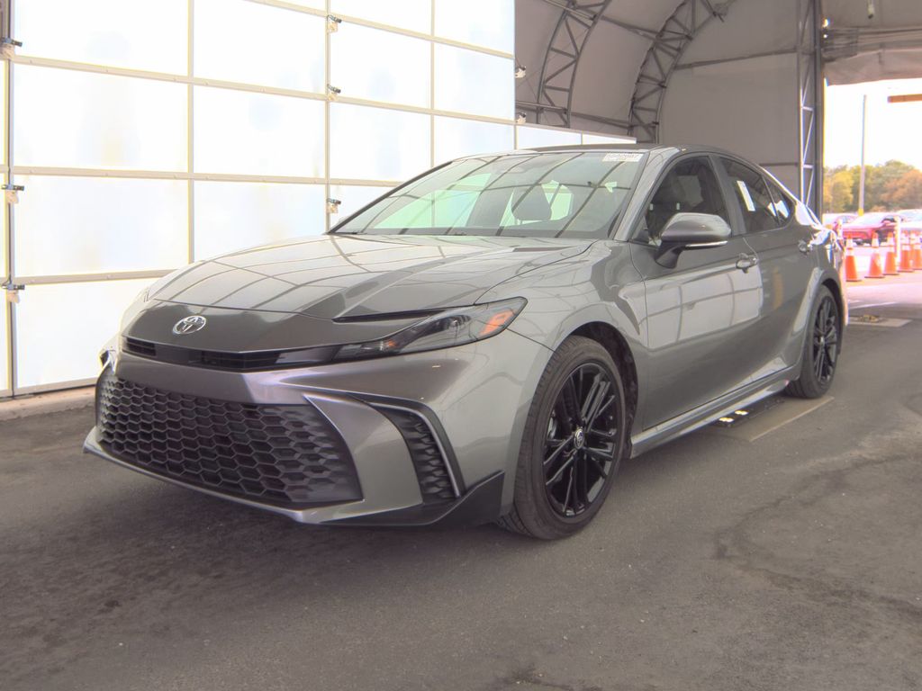 2025 Toyota Camry SE photo