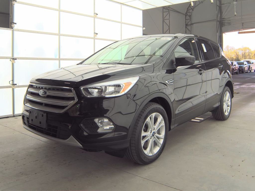 2019 Ford Escape SE photo