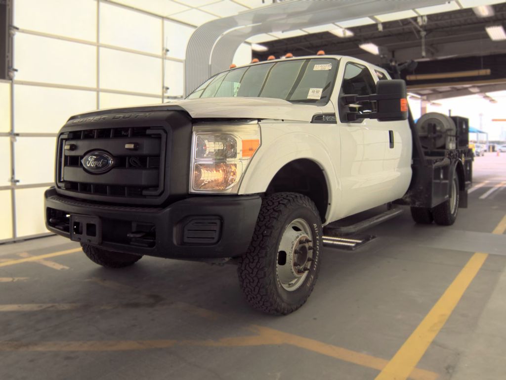 2016 Ford F-350 DRW XL photo