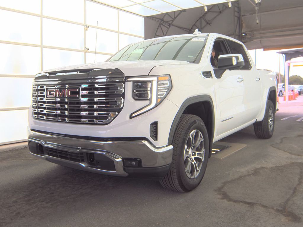 2026 GMC Sierra 1500 SLT photo