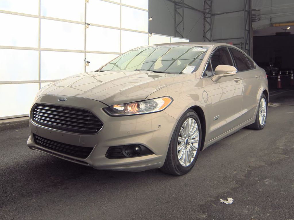 2016 Ford Fusion SE Luxury photo