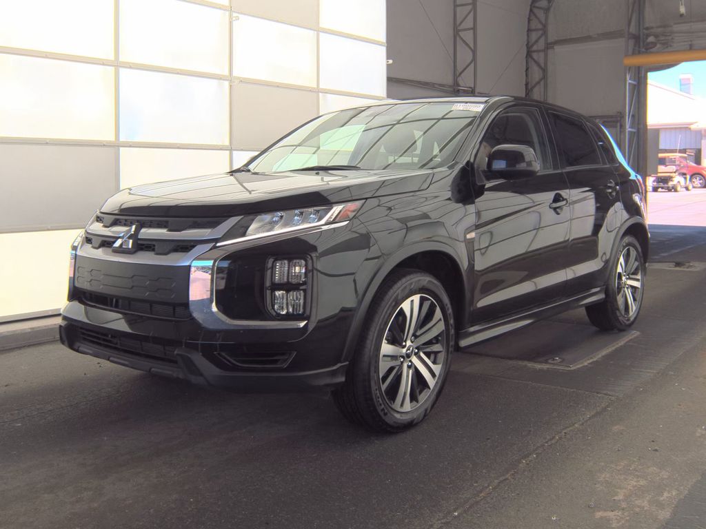 2025 Mitsubishi Outlander SP S photo