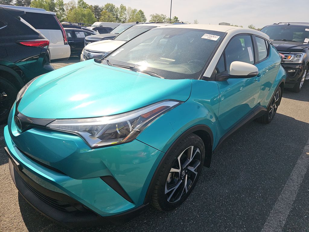 2018 Toyota C-HR XLE Premiu photo
