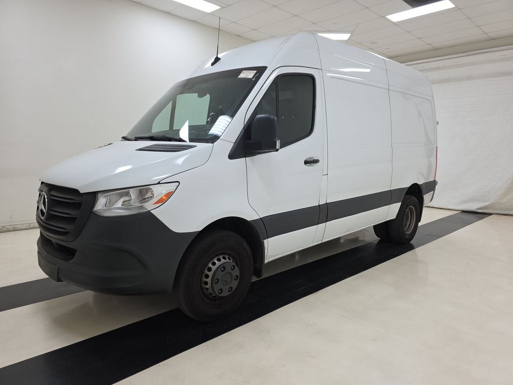2023 Mercedes-Benz SPR 3500 Cargo photo