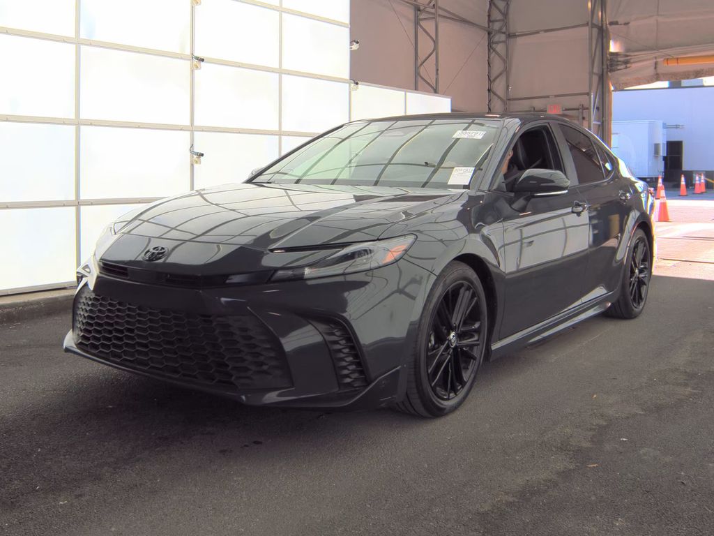 2025 Toyota Camry SE photo