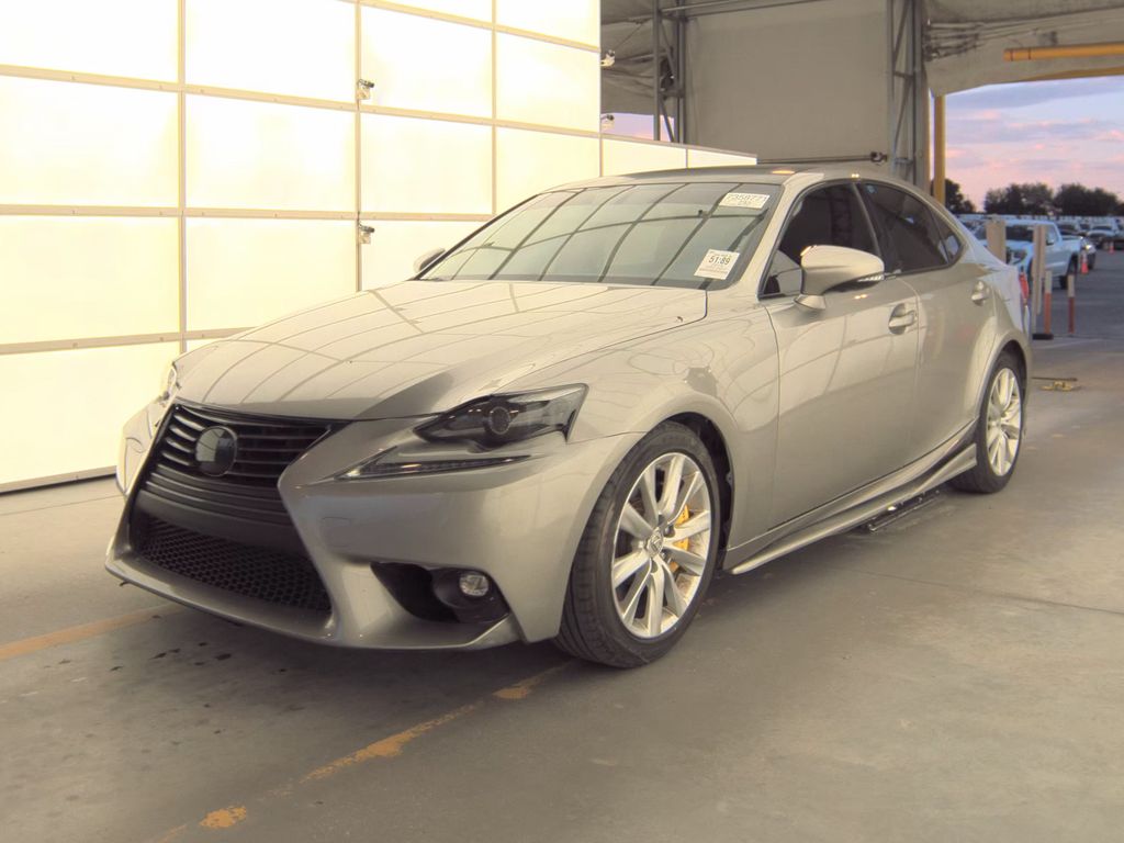 2016 Lexus IS photo