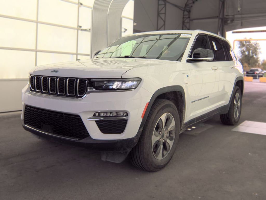 2025 Jeep Grand Cherokee photo