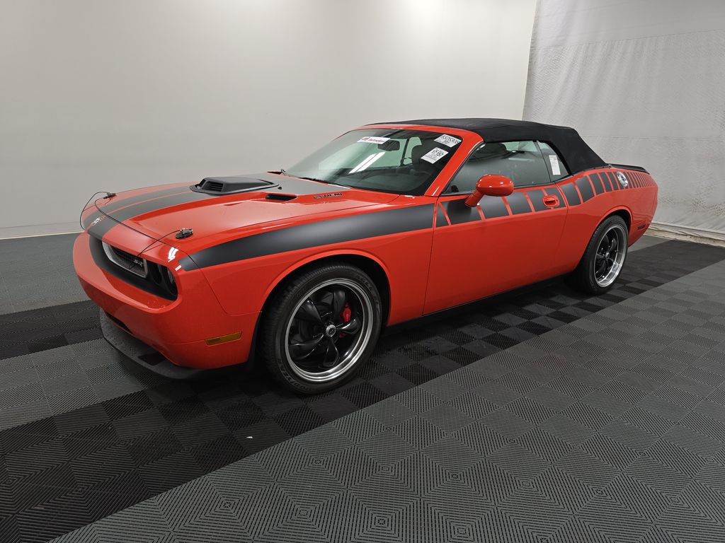 2008 Dodge Challenger SRT8 photo