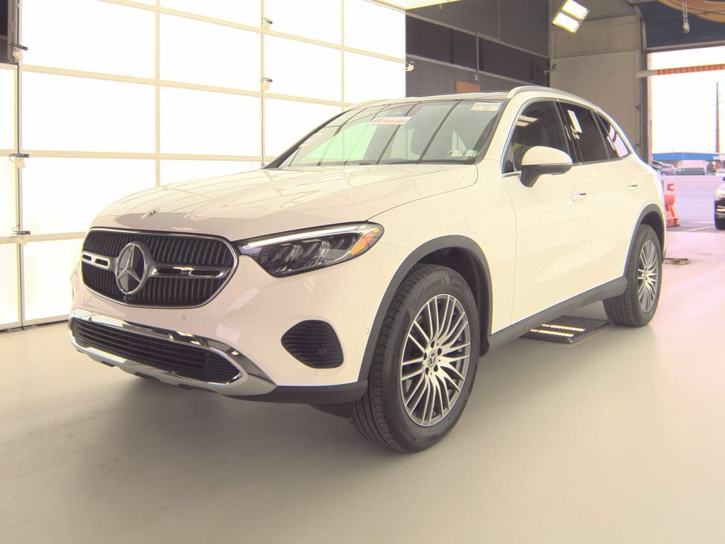 2025 Mercedes-Benz GLC GLC 300 photo