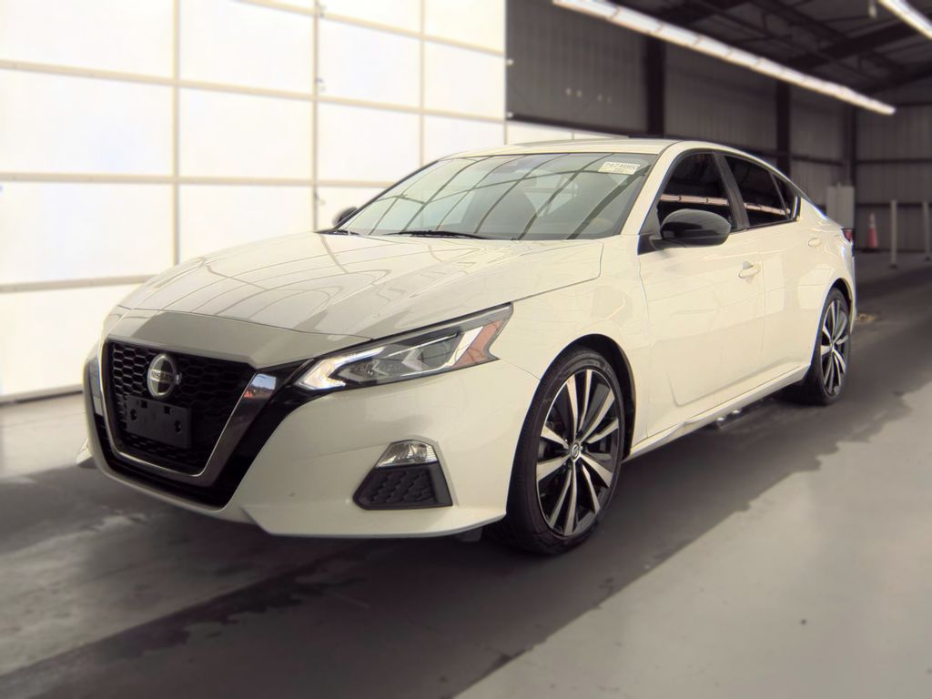 2021 Nissan Altima 2.5 SR photo