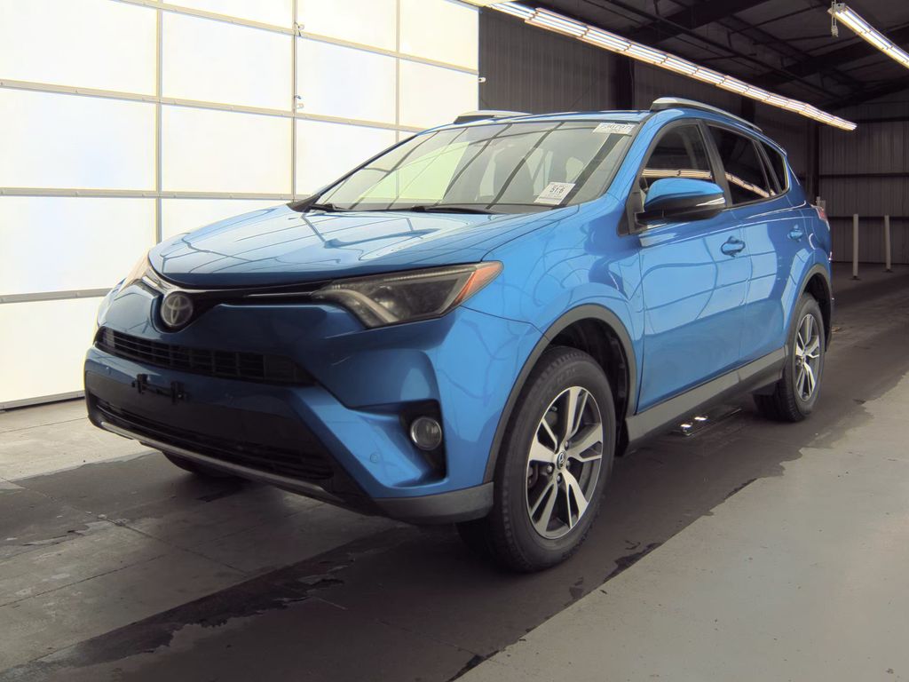 2016 Toyota RAV4 XLE photo