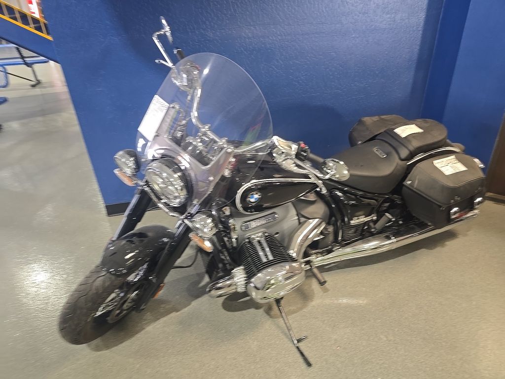 2021 BMW R18 photo