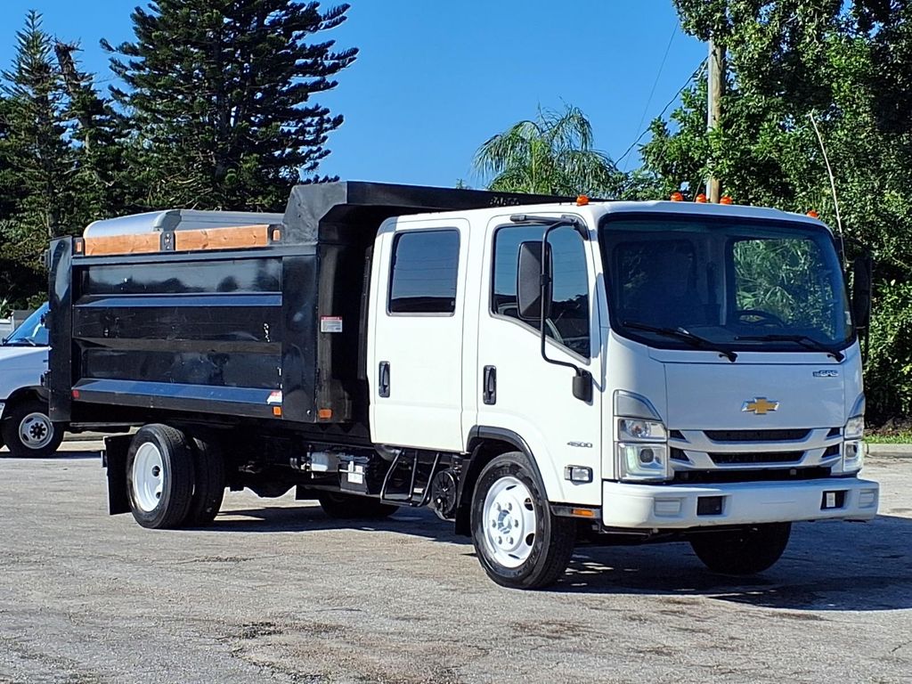 2024 Chevrolet 4500 14' Landscape Dump Truck photo