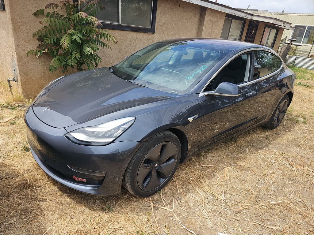 2018 Tesla Model 3 Long Range photo