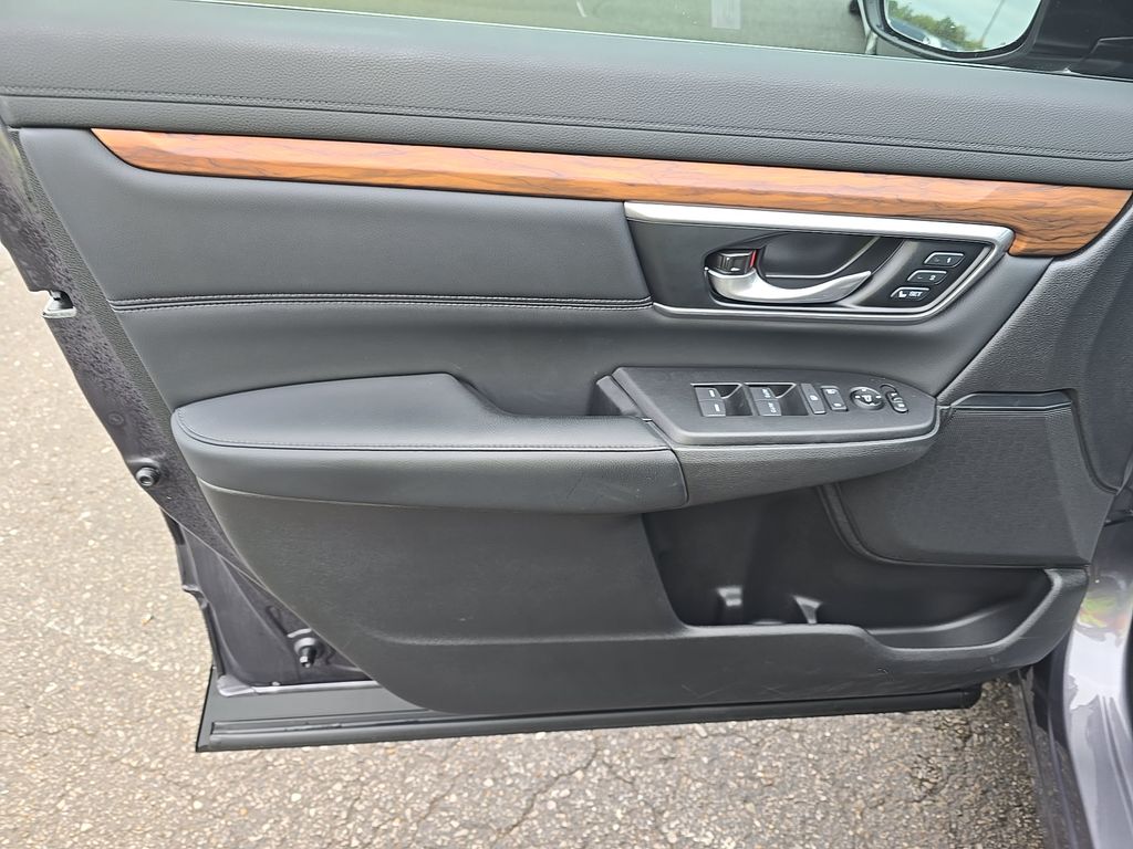 2021 Honda CR-V Touring photo