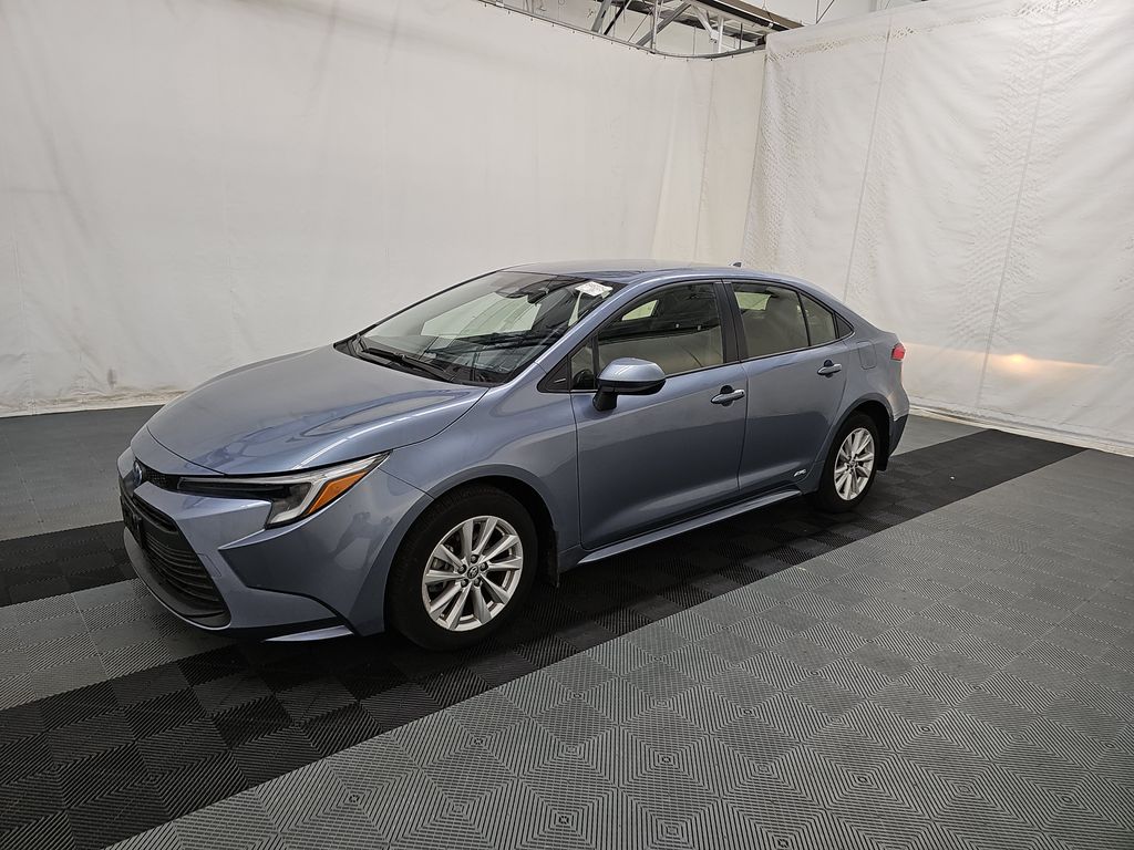 2025 Toyota Corolla Hybrid LE photo