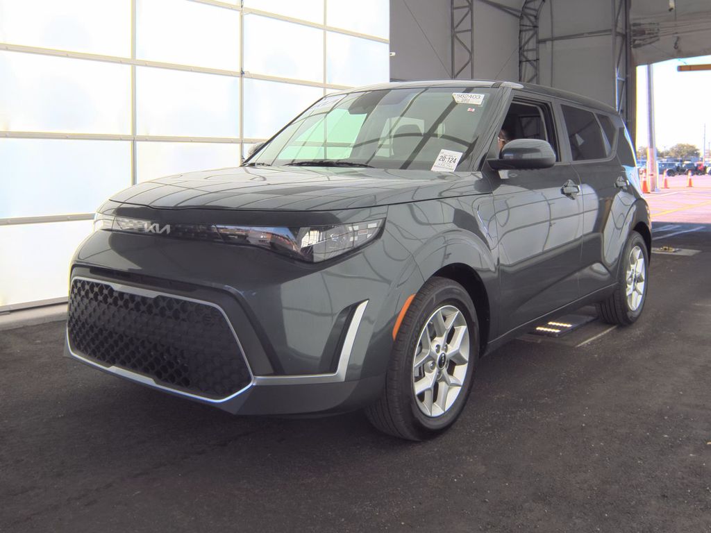 2025 Kia Soul LX photo