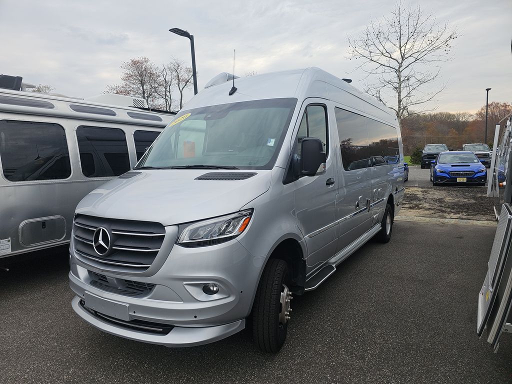 2019 Mercedes-Benz Sprinter 350 photo