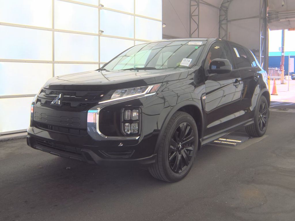 2025 Mitsubishi Outlander SP LE photo
