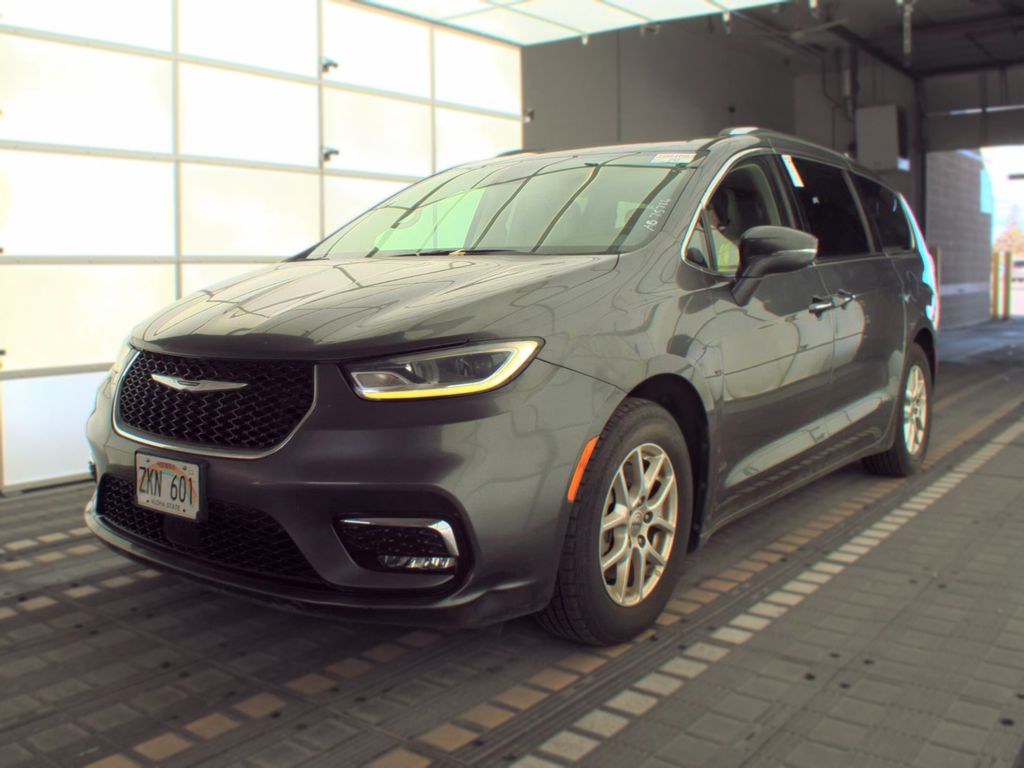 2021 Chrysler Pacifica Touring L photo