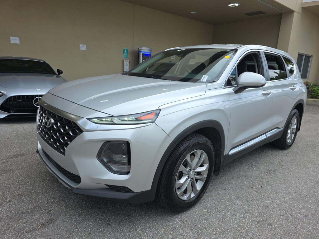 2019 Hyundai Santa Fe SE photo