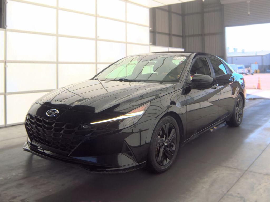 2021 Hyundai Elantra SEL photo