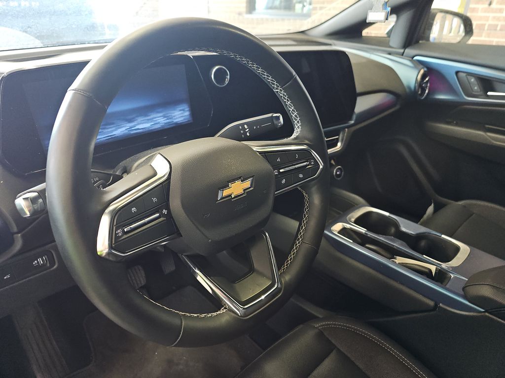 2025 Chevrolet Equinox LT photo