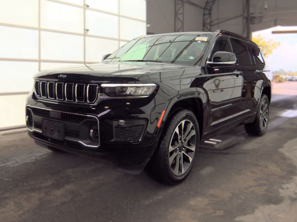 2021 Jeep Grand Cherokee Overland photo